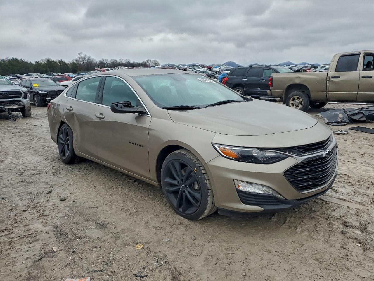 2023 CHEVROLET MALIBU LT photo 4