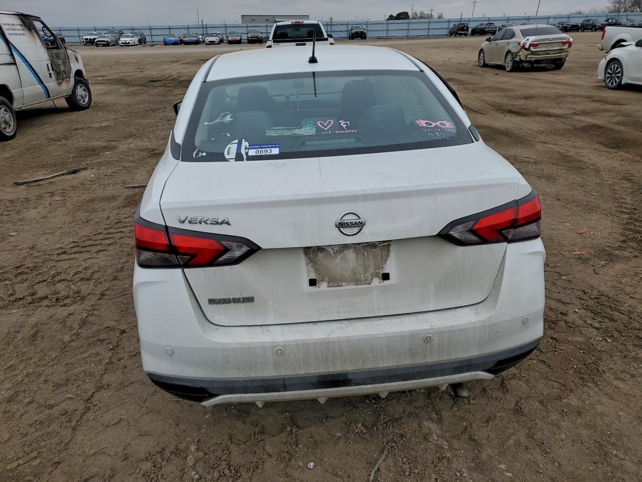 2020 NISSAN VERSA S photo 6