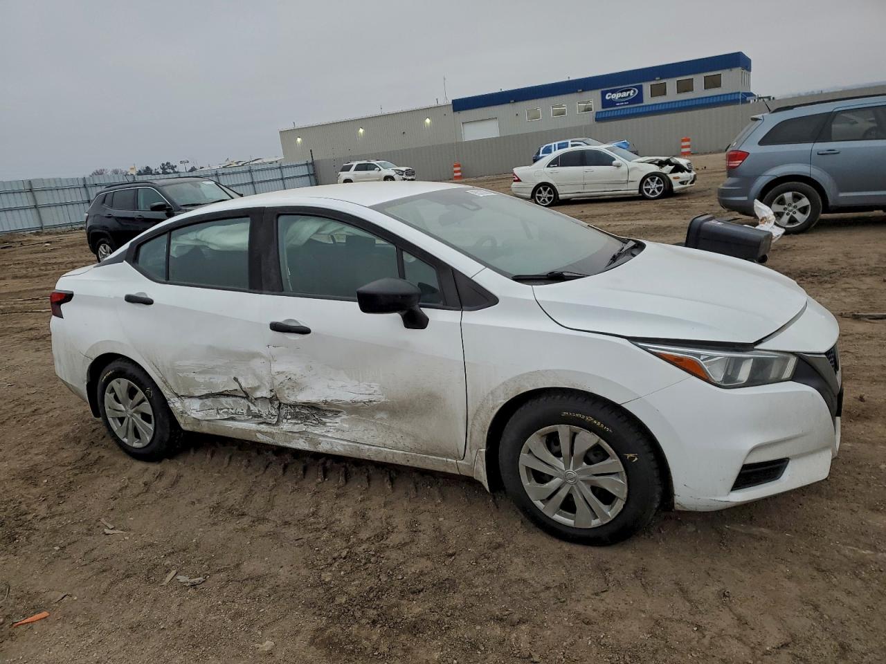 2020 NISSAN VERSA S photo 4