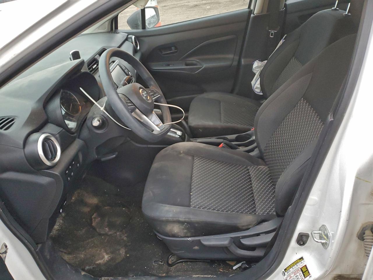 2020 NISSAN VERSA S photo 7