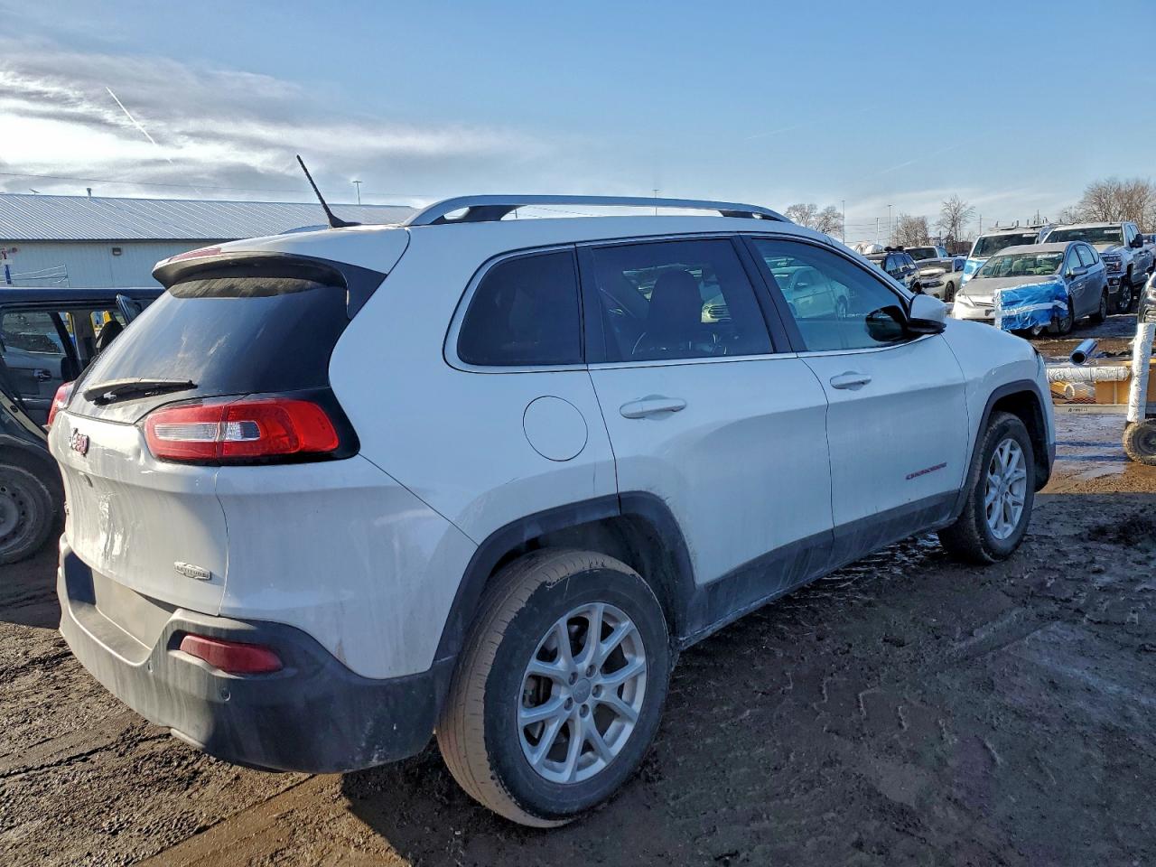 2017 JEEP CHEROKEE LATITUDE photo 3