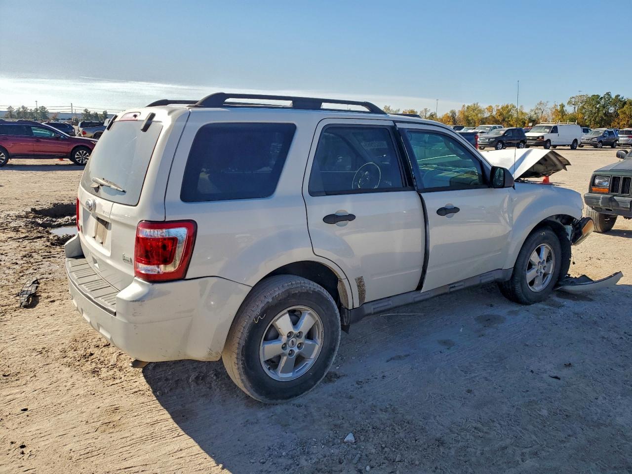 2012 FORD ESCAPE XLT photo 3