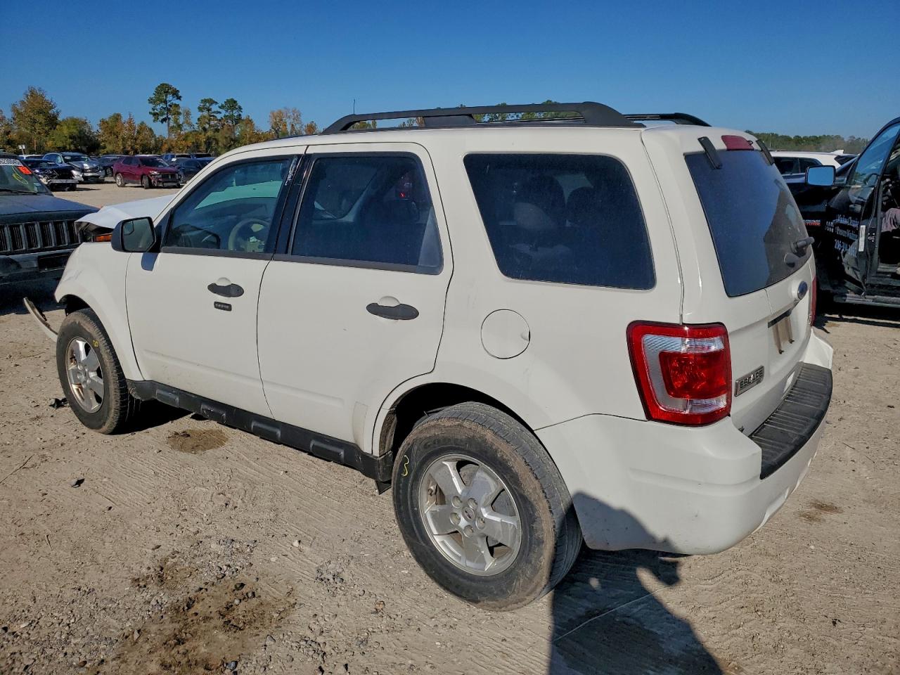 2012 FORD ESCAPE XLT photo 2