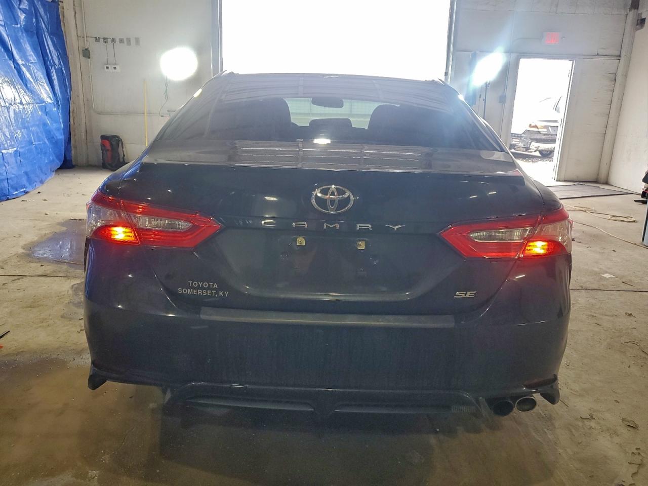 2018 TOYOTA CAMRY L photo 11