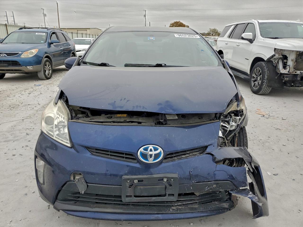 2015 TOYOTA PRIUS photo 5