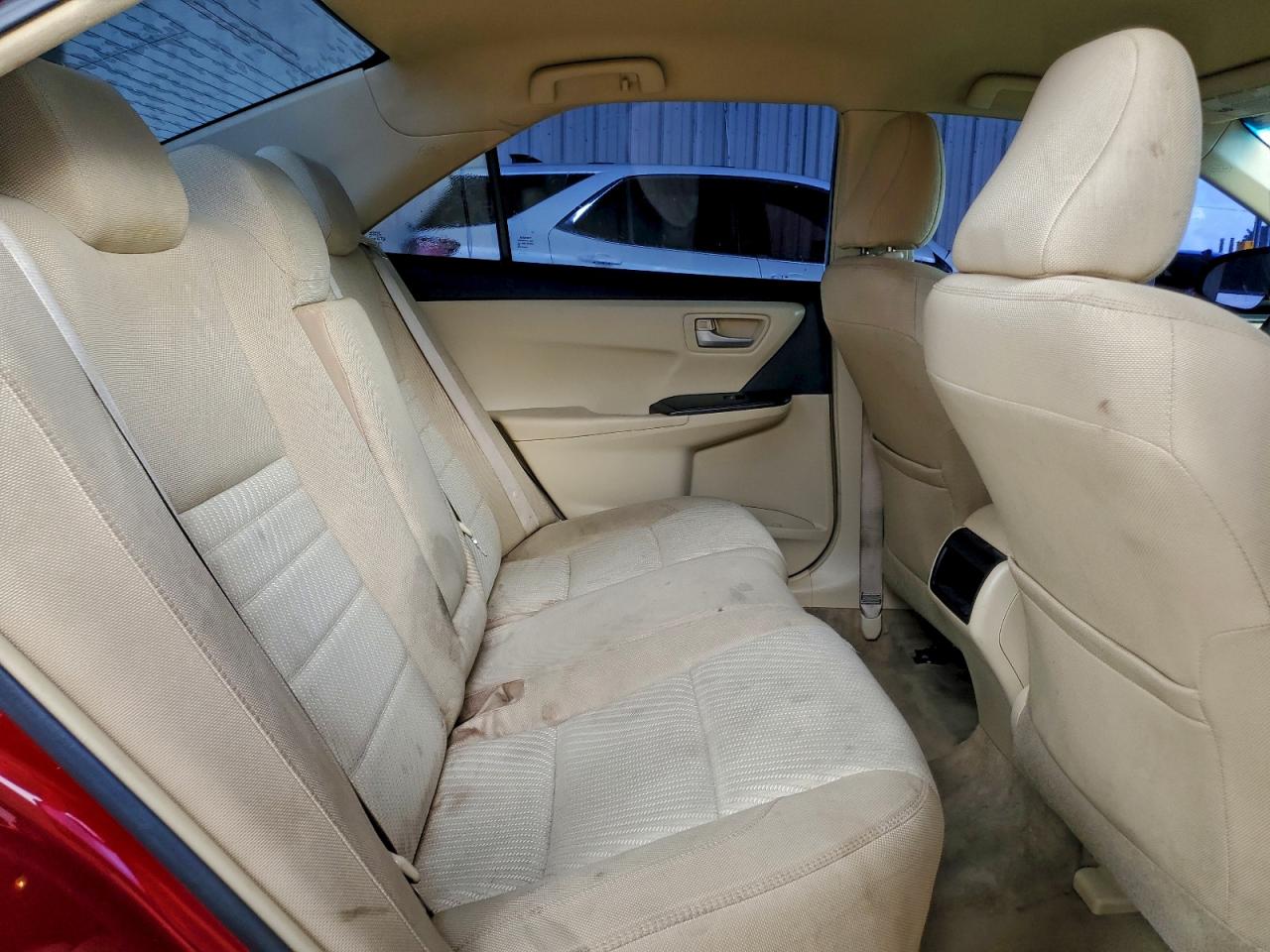 2015 TOYOTA CAMRY LE photo 10