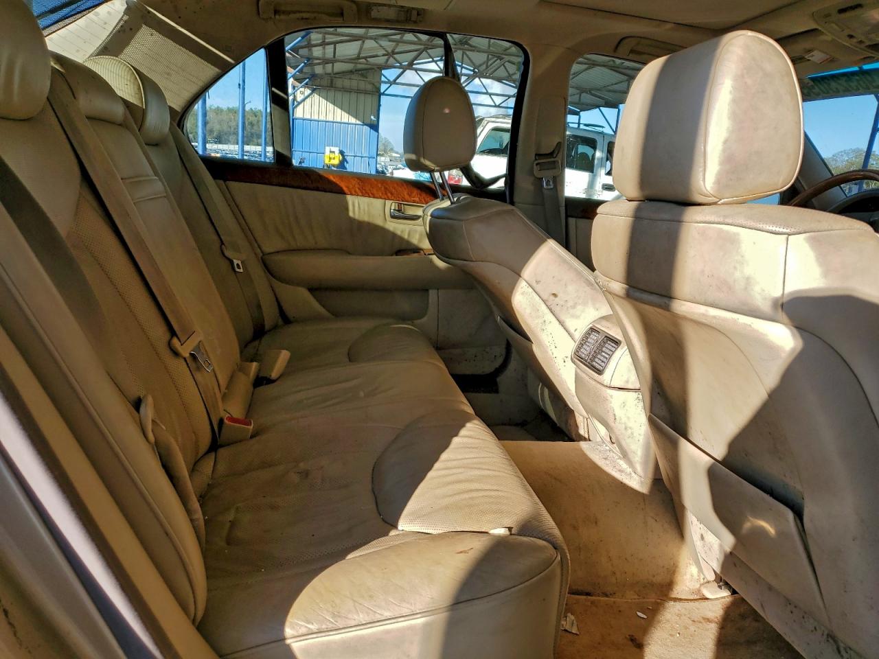 2004 LEXUS LS 430 photo 10
