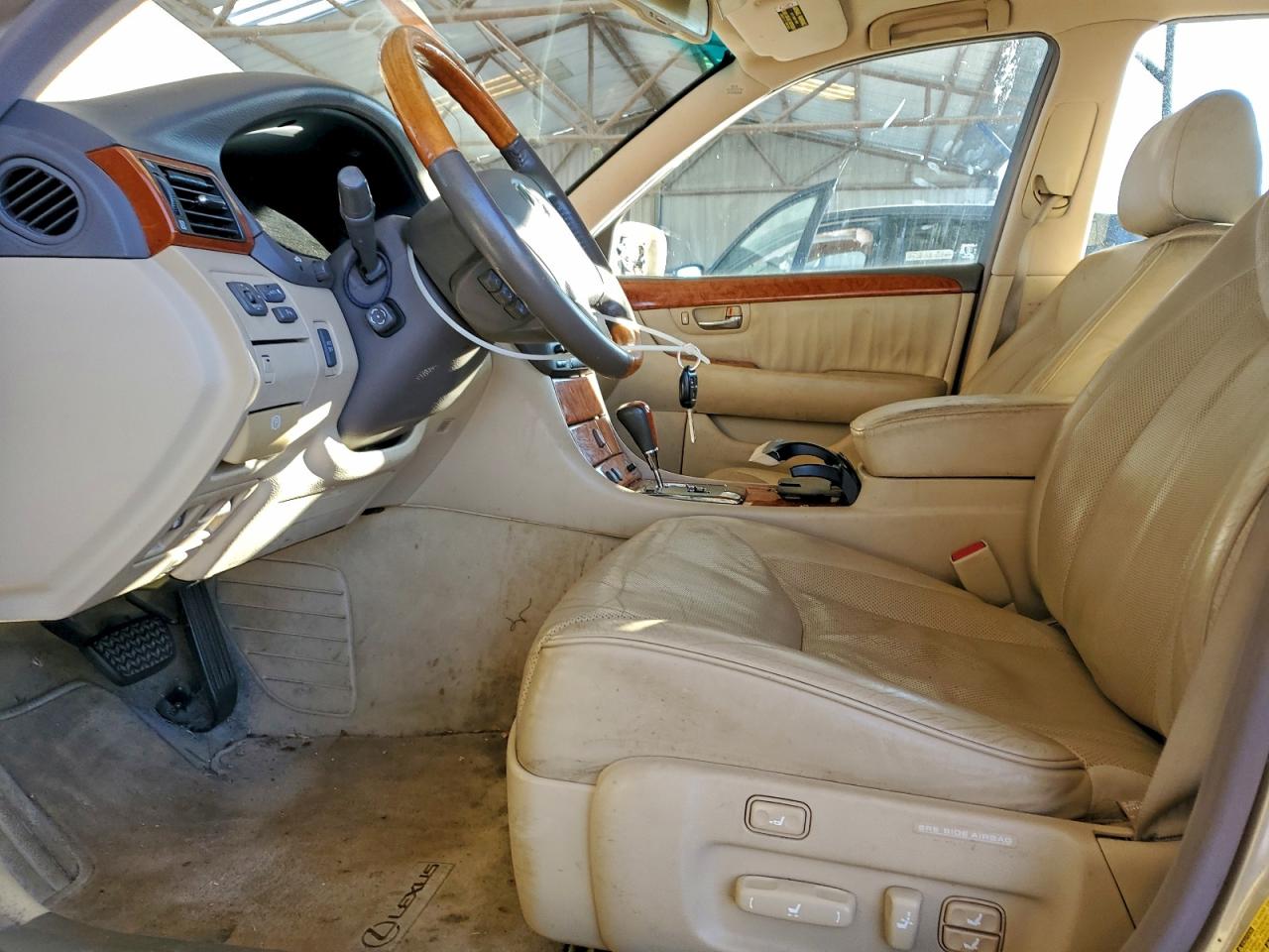 2004 LEXUS LS 430 photo 7
