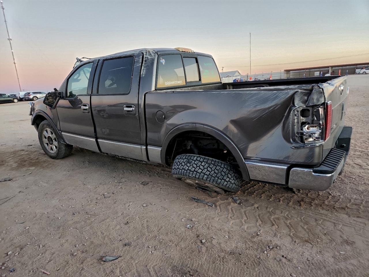 2007 LINCOLN MARK LT photo 2