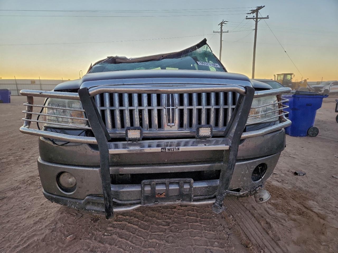 2007 LINCOLN MARK LT photo 5