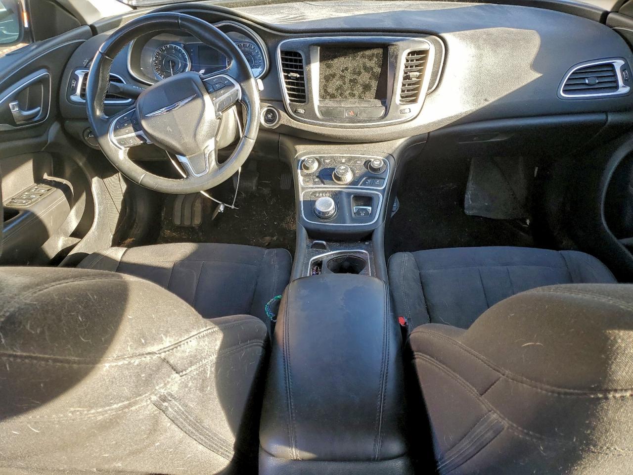 2015 CHRYSLER 200 LIMITED photo 8