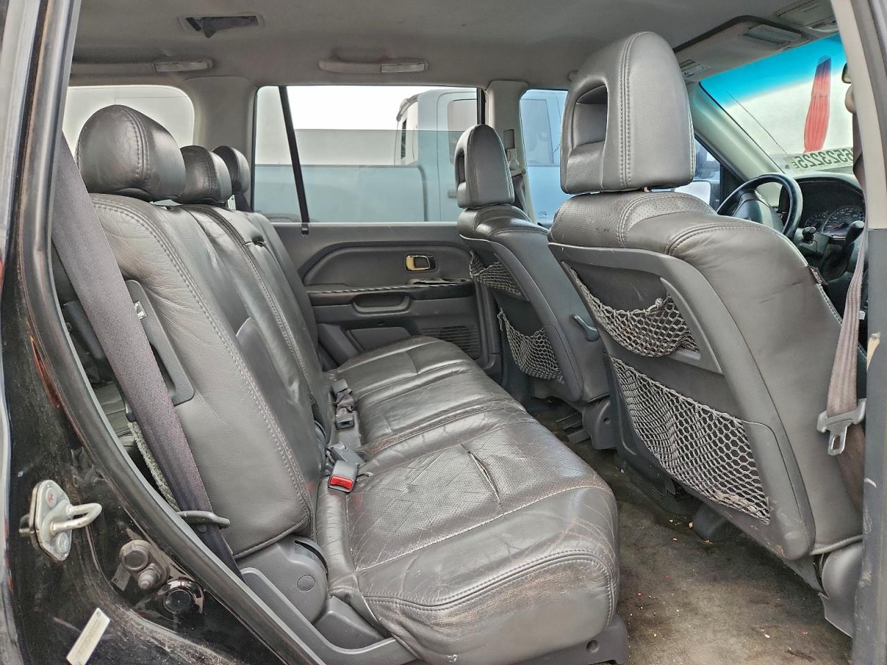 2004 HONDA PILOT photo 31