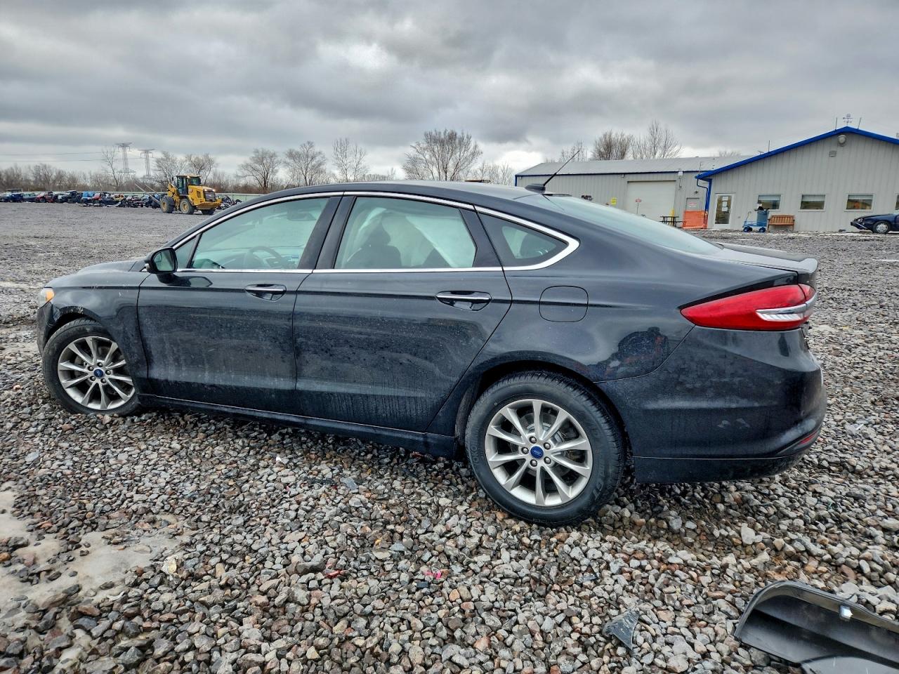 2017 FORD FUSION SE photo 4