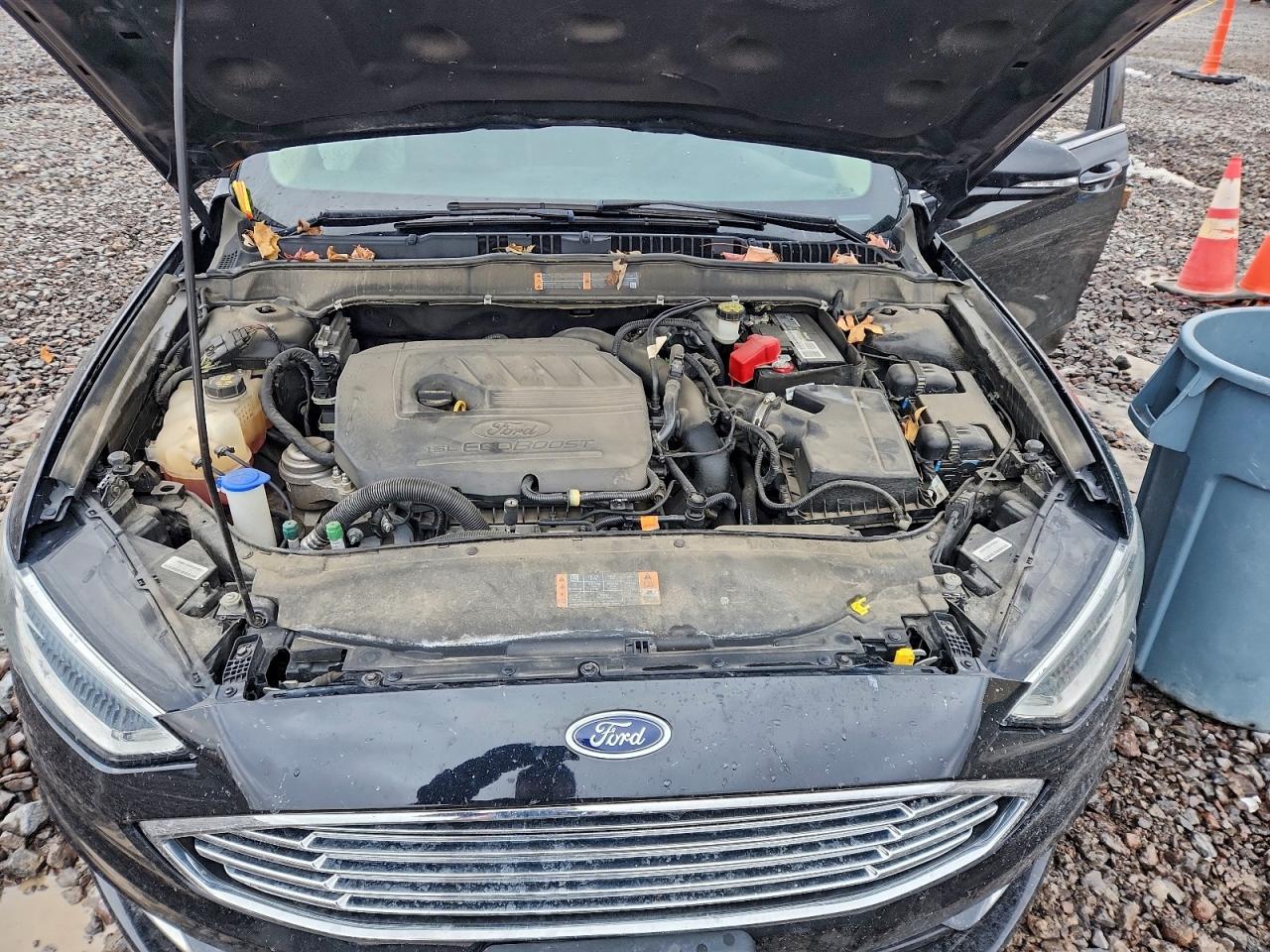 2017 FORD FUSION SE photo 31