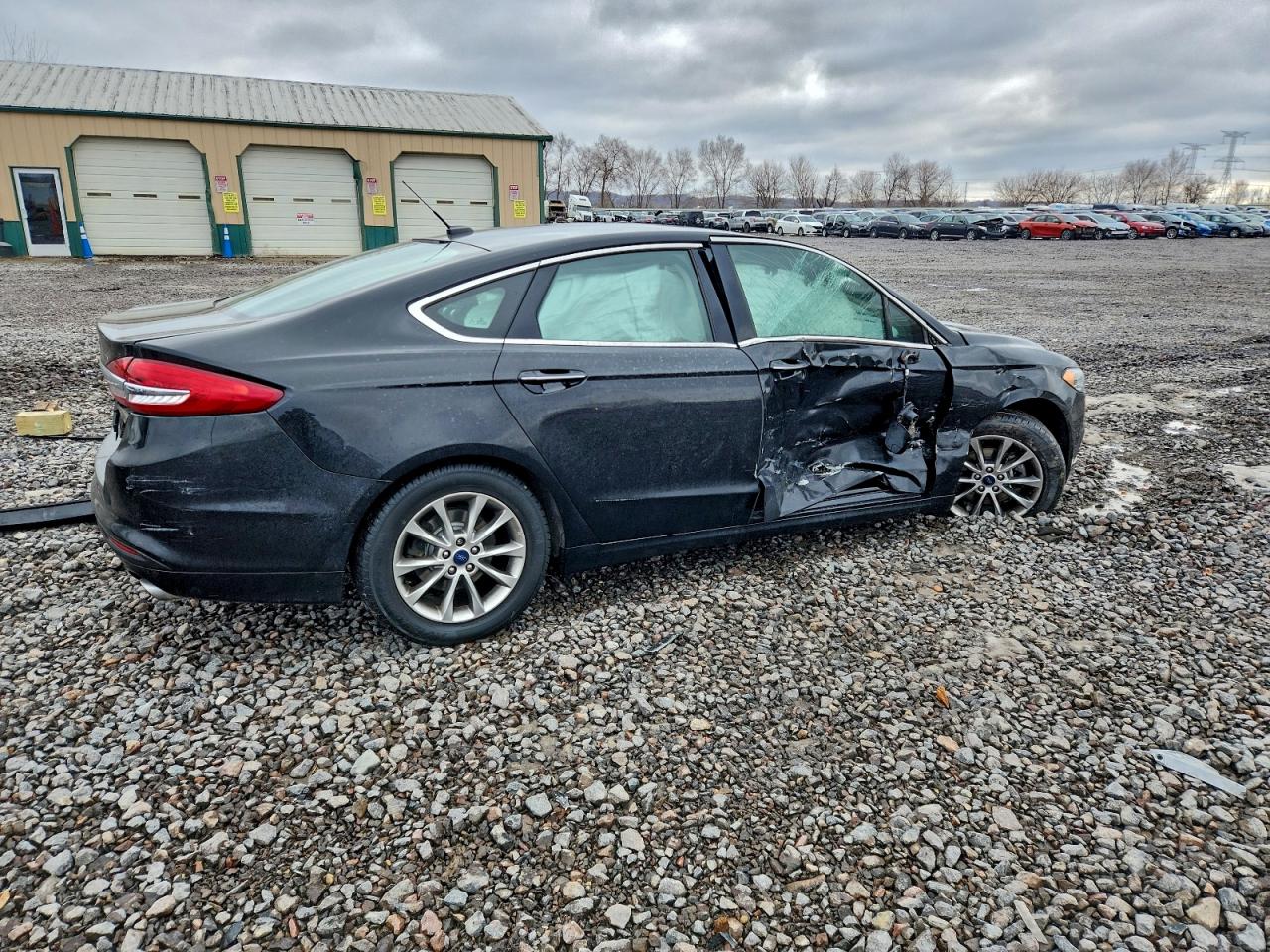 2017 FORD FUSION SE photo 7
