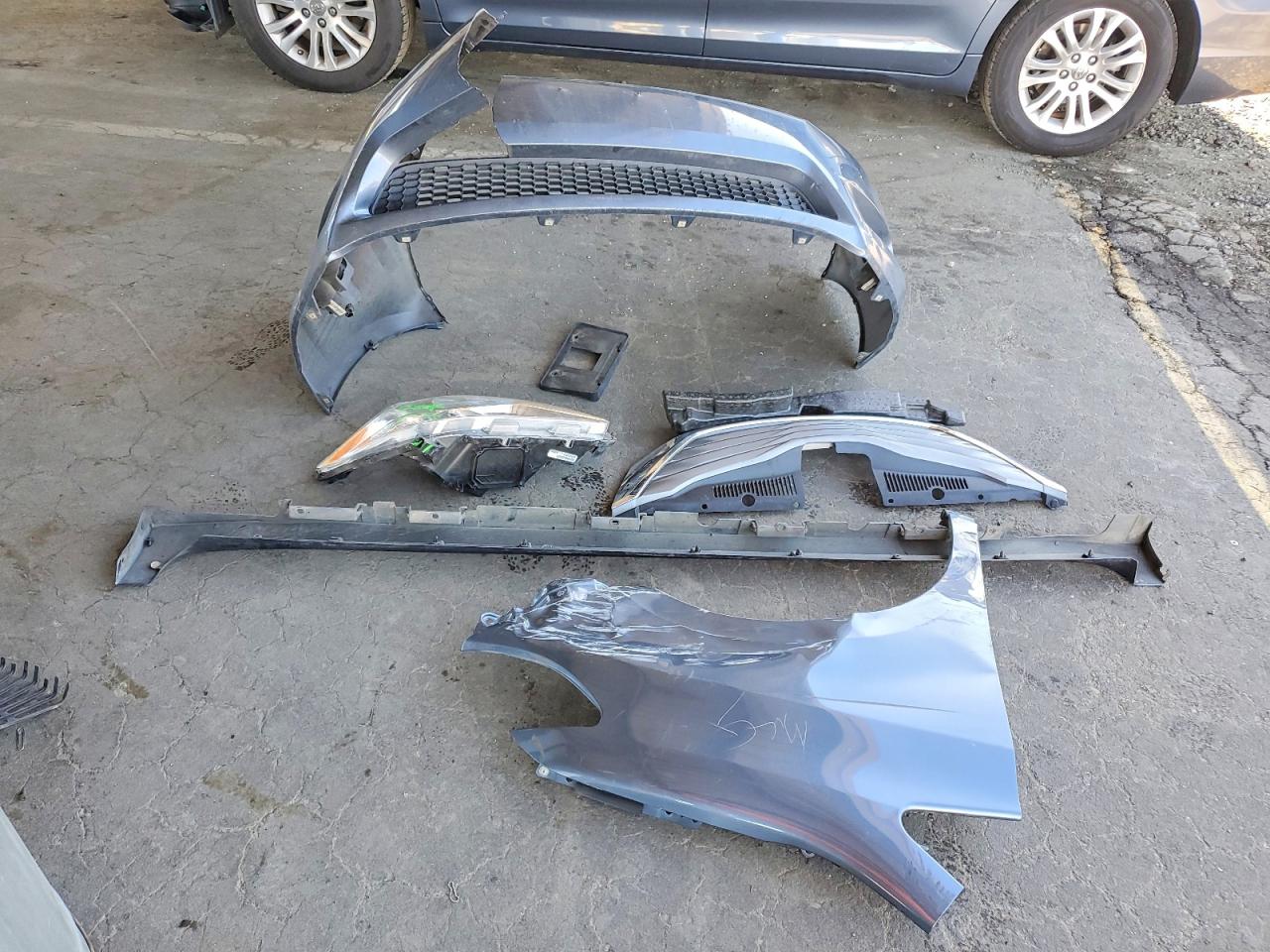 2013 TOYOTA SIENNA XLE photo 25
