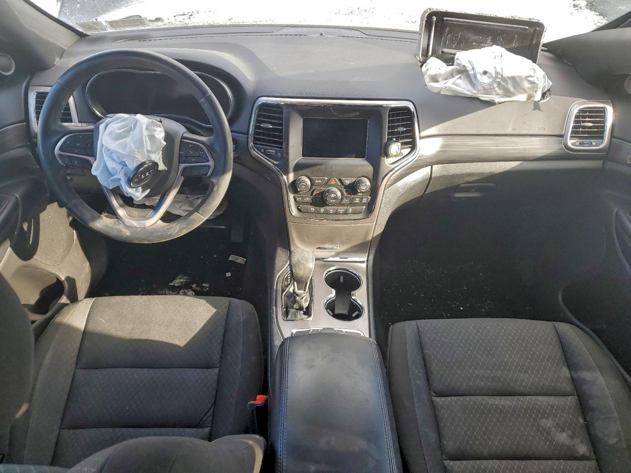 2020 JEEP GRAND CHEROKEE LAREDO photo 8