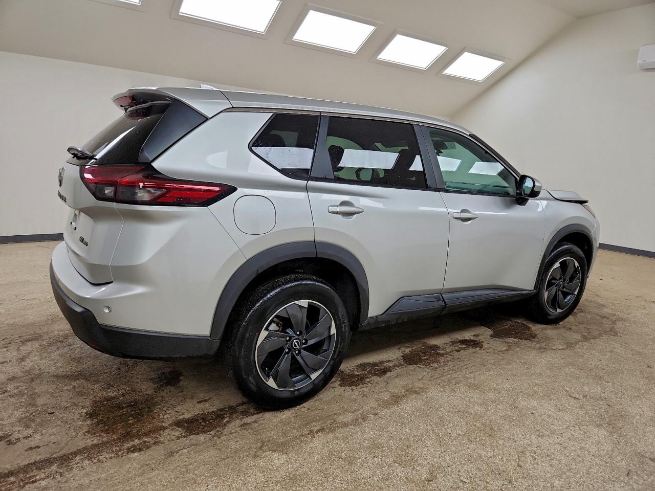 2024 NISSAN ROGUE SV photo 3