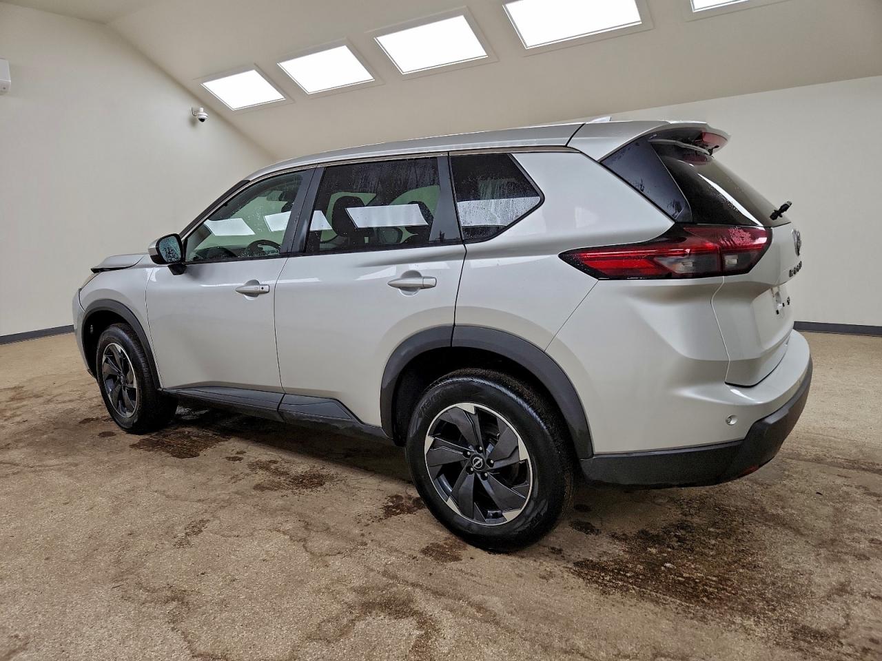2024 NISSAN ROGUE SV photo 2