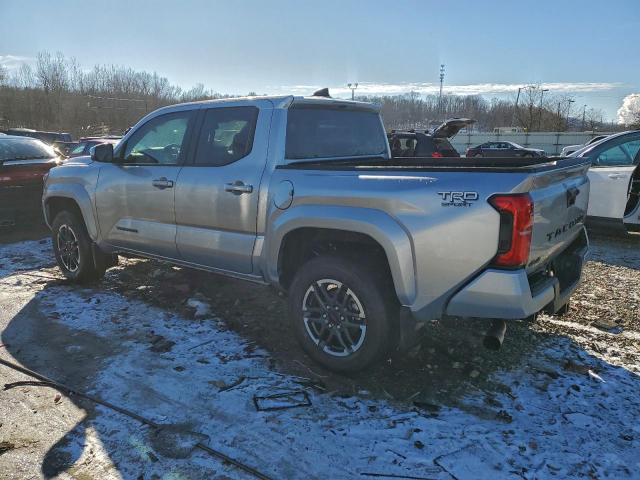 2025 TOYOTA TACOMA DOUBLE CAB photo 2