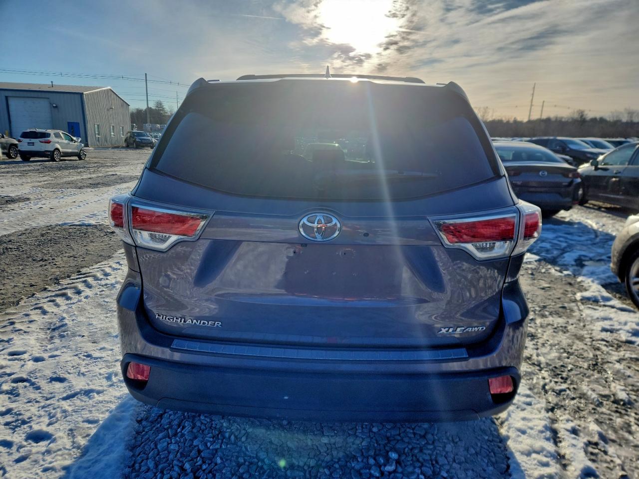 2016 TOYOTA HIGHLANDER XLE photo 6