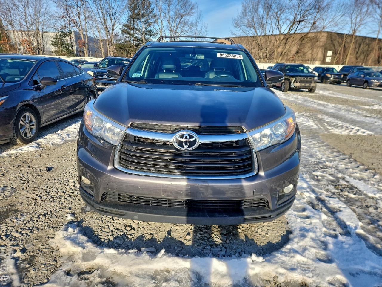 2016 TOYOTA HIGHLANDER XLE photo 5