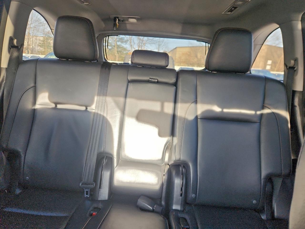2016 TOYOTA HIGHLANDER XLE photo 10