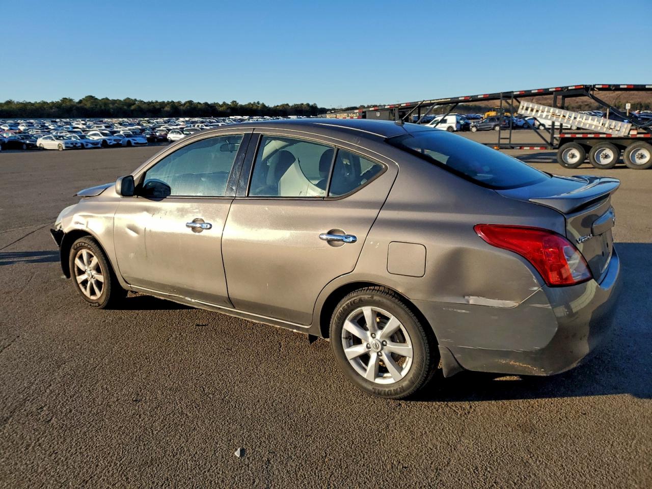 2014 NISSAN VERSA S photo 2
