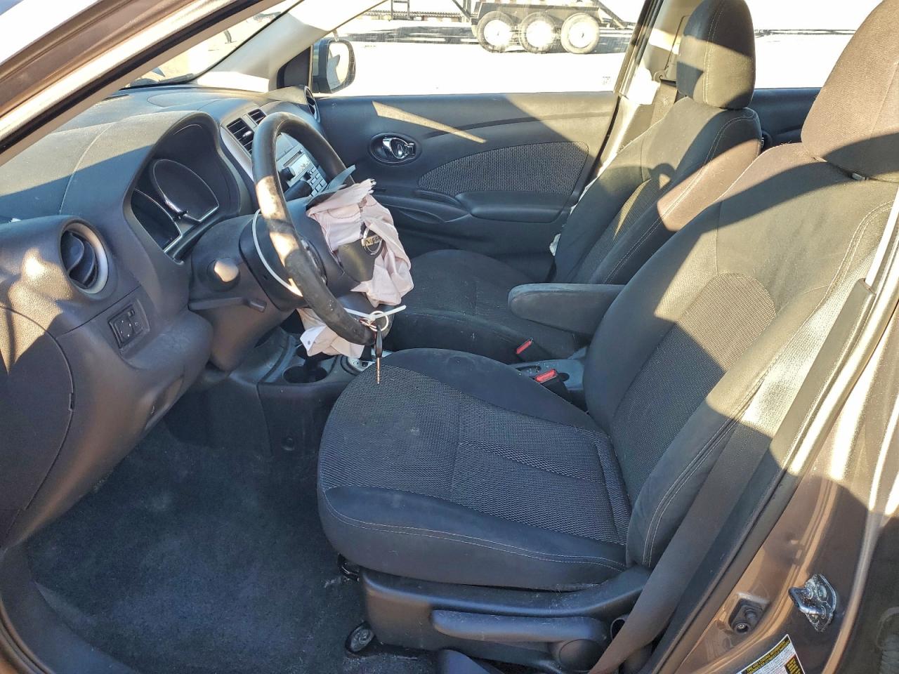 2014 NISSAN VERSA S photo 7
