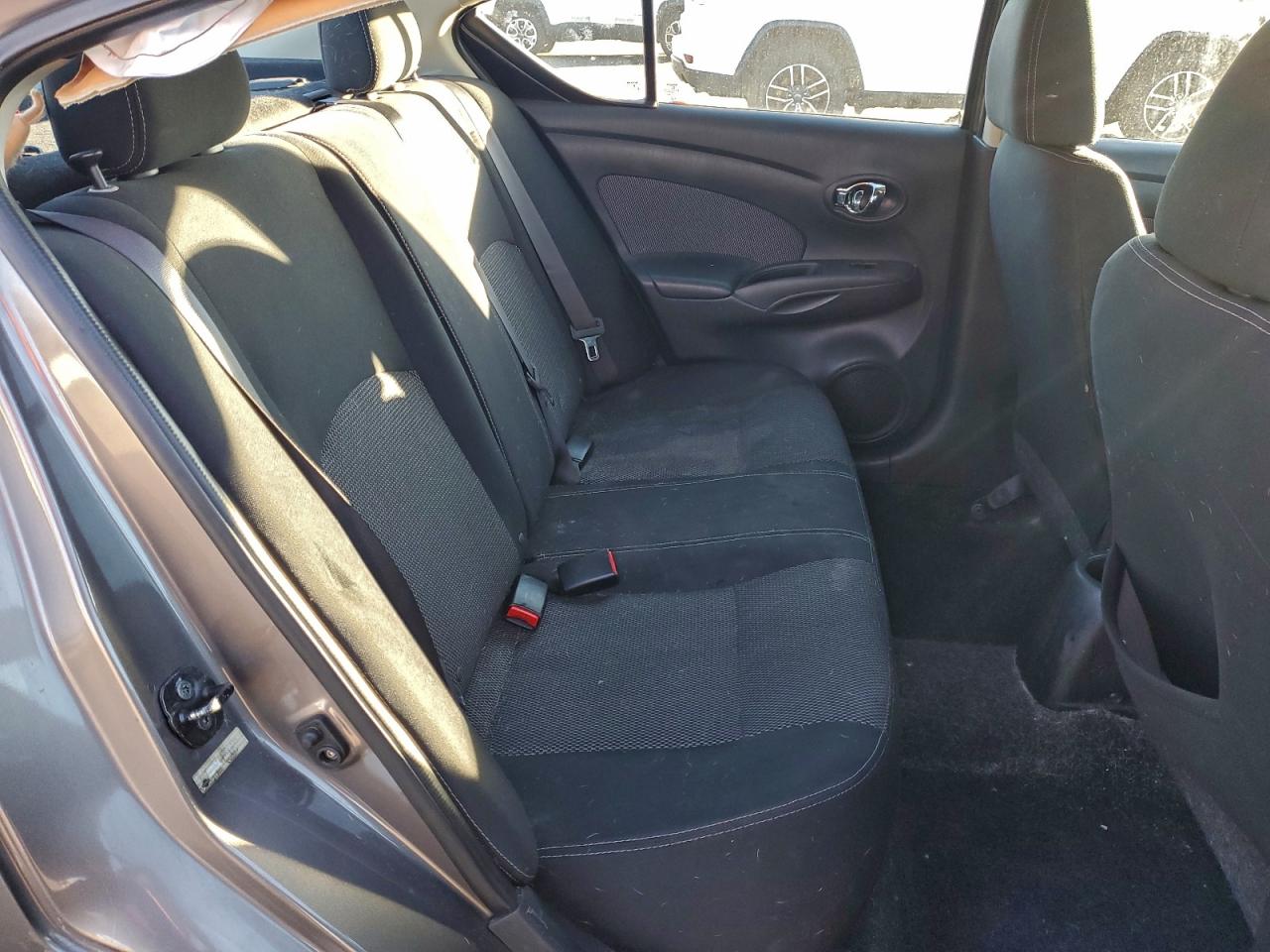 2014 NISSAN VERSA S photo 10