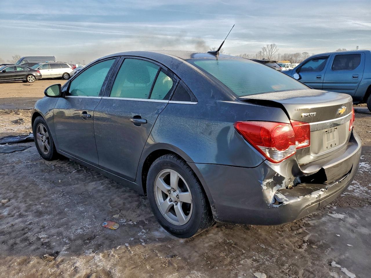 2013 CHEVROLET CRUZE LT photo 2