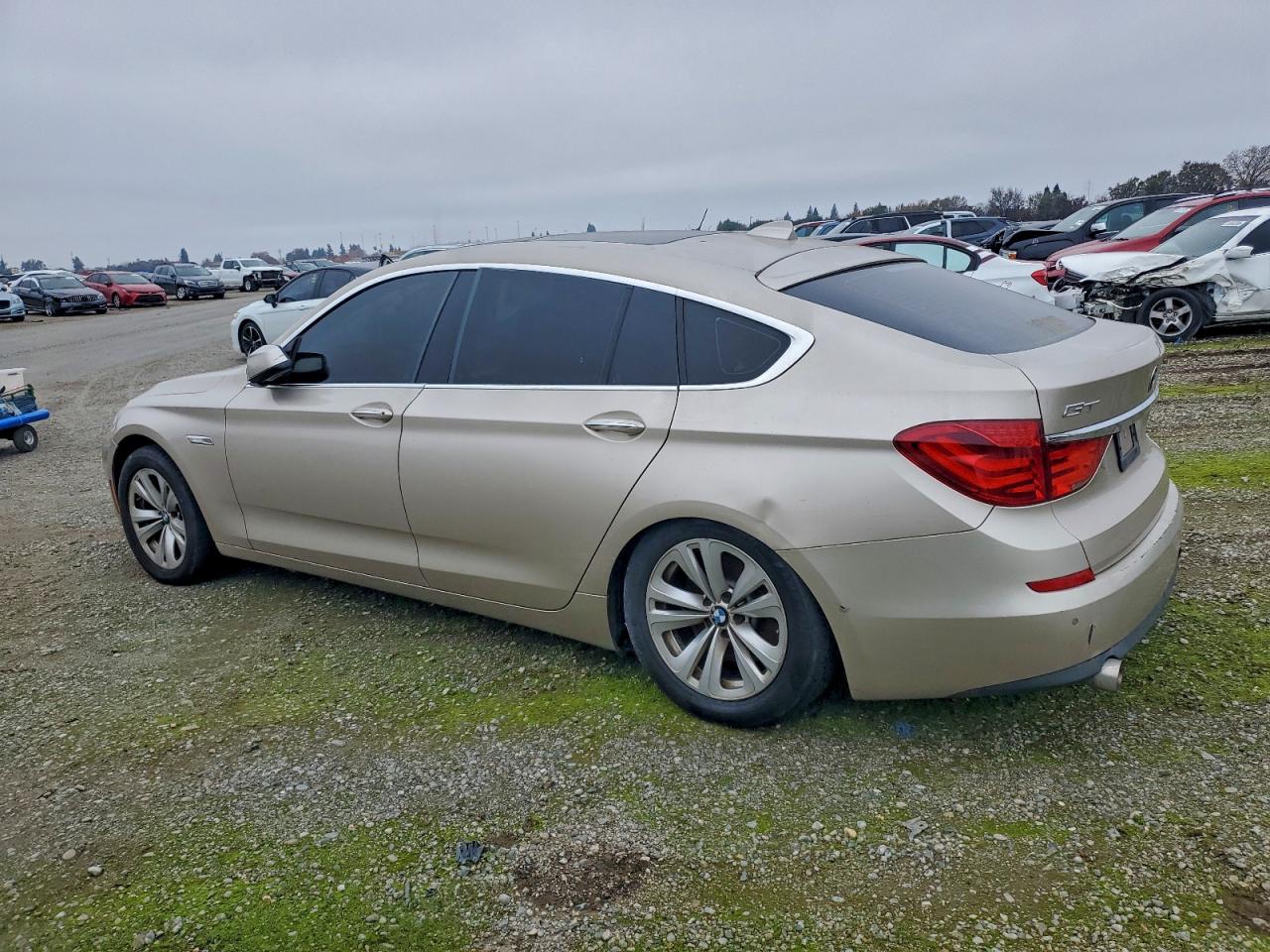 2012 BMW 535 IGT photo 2