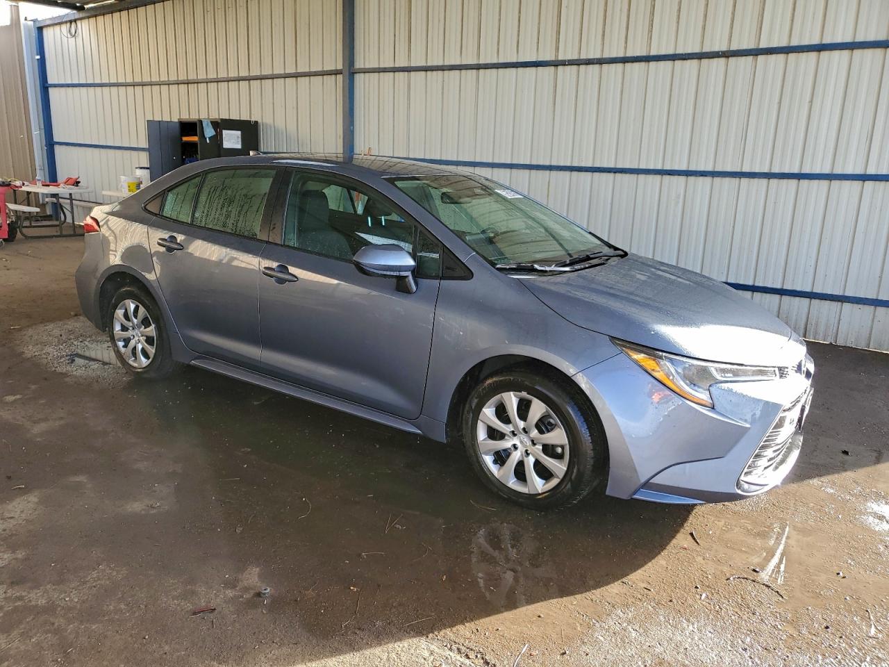 2025 TOYOTA COROLLA LE photo 4
