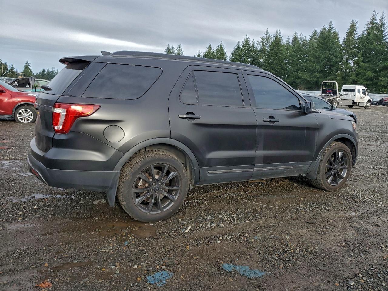 2017 FORD EXPLORER XLT photo 7