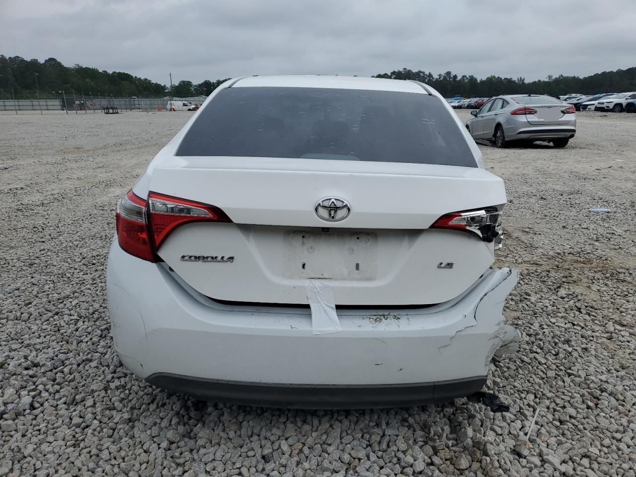 2015 TOYOTA COROLLA LE photo 6