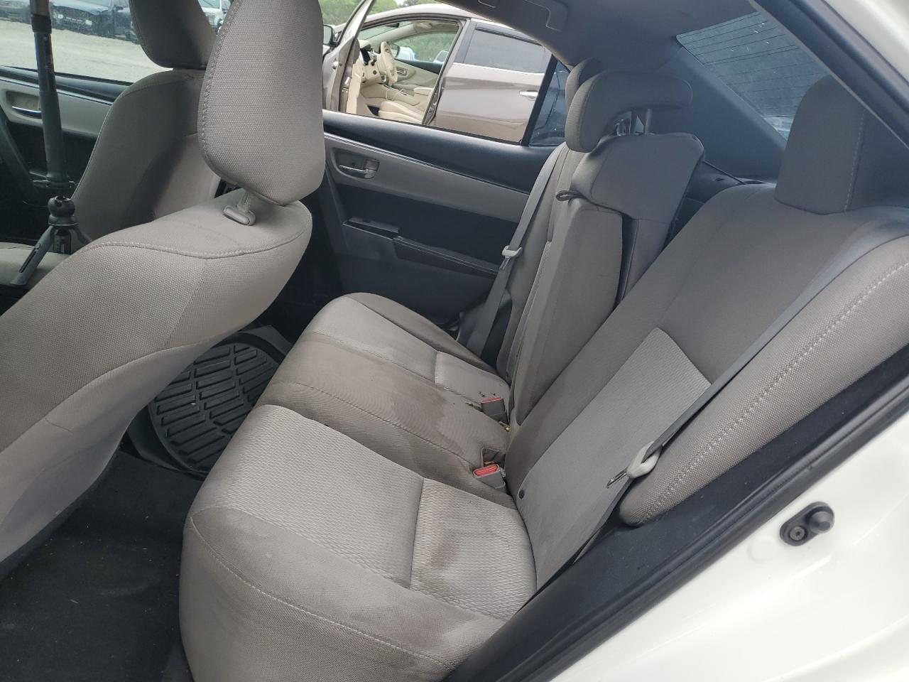 2015 TOYOTA COROLLA LE photo 10