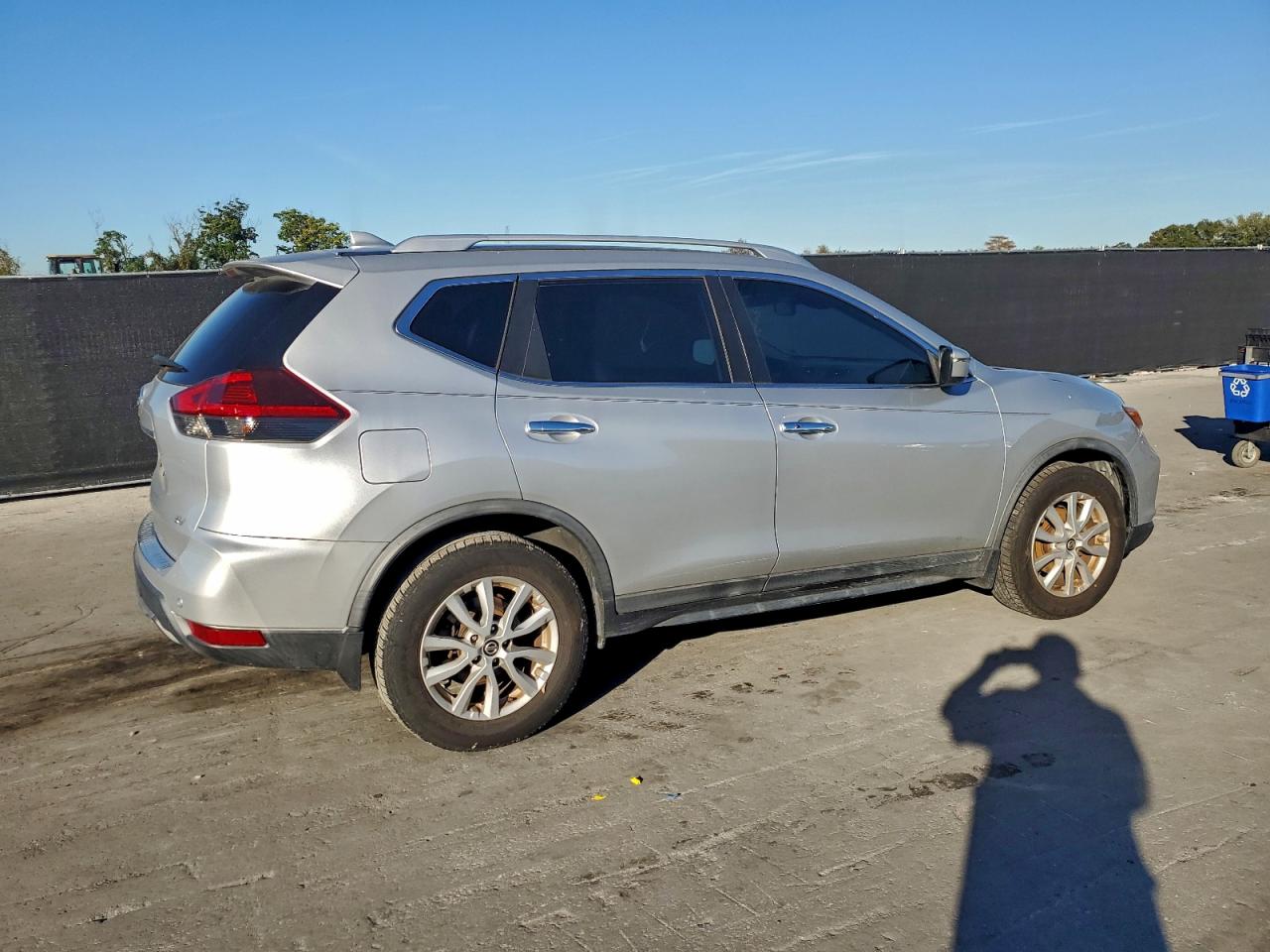 2020 NISSAN ROGUE S photo 3