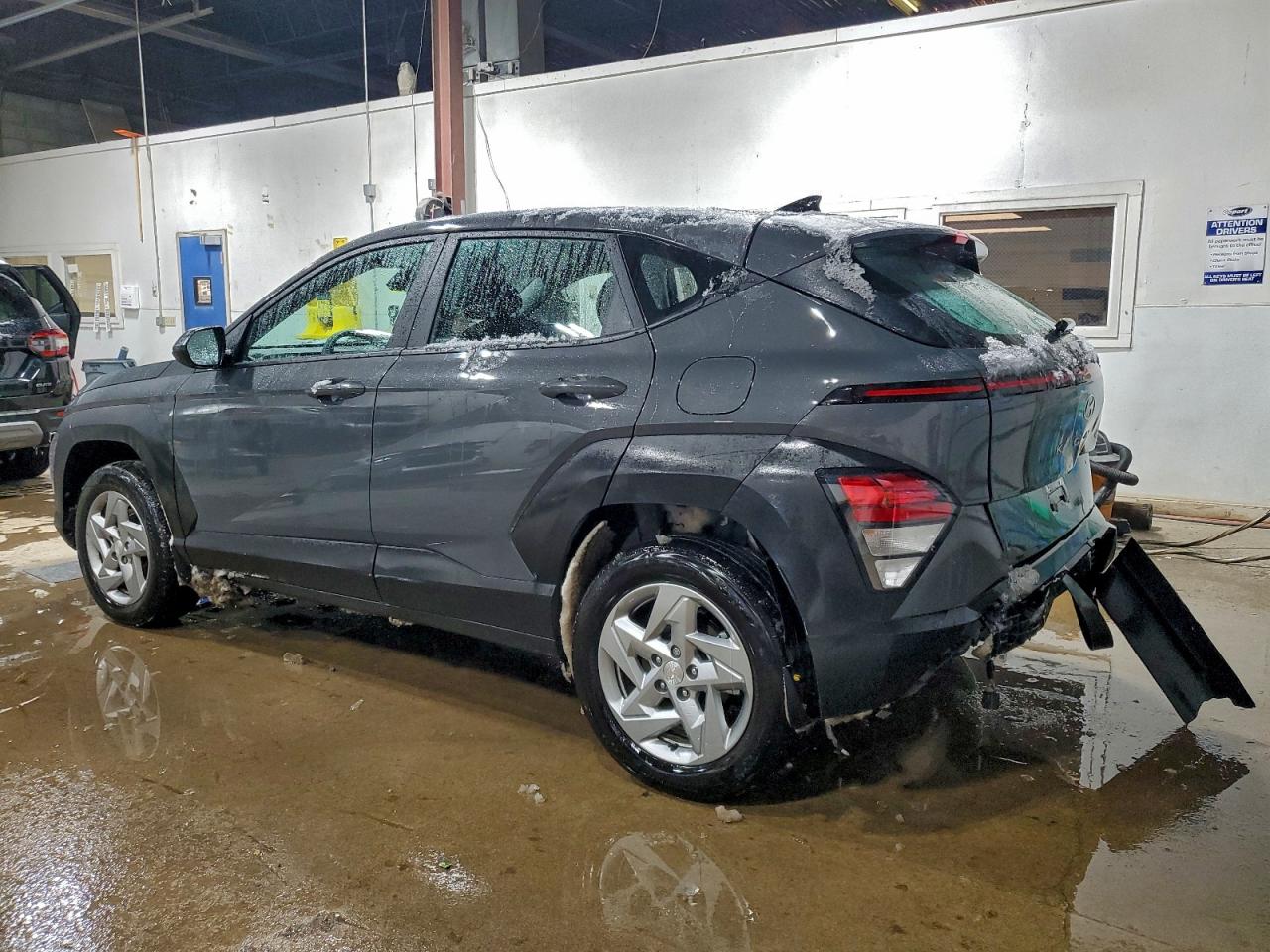 2025 HYUNDAI KONA SE photo 2