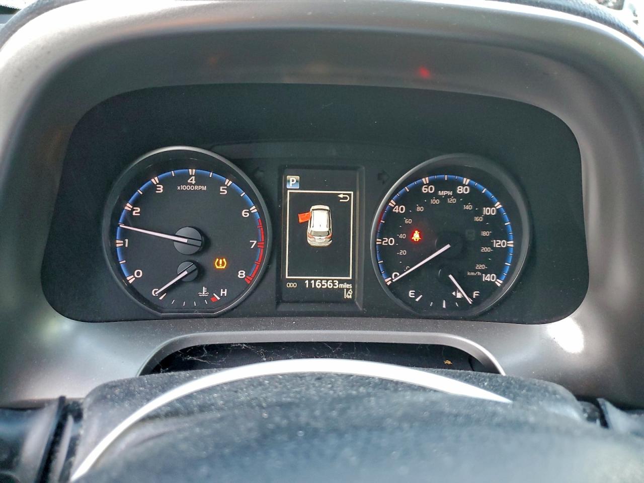 2018 TOYOTA RAV4 LE photo 9