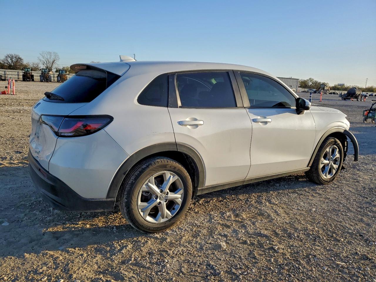 2024 HONDA HR-V LX photo 5