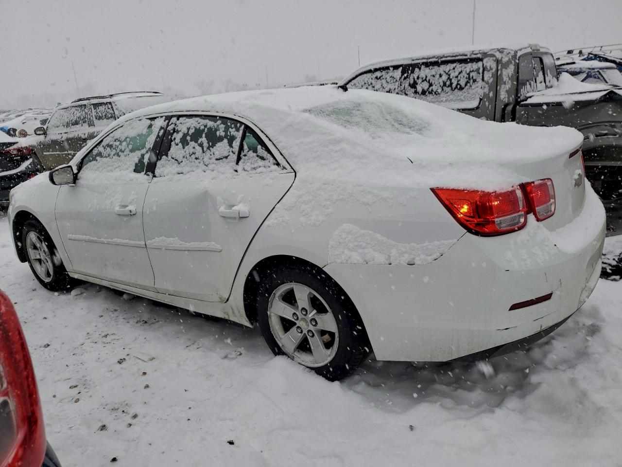 2013 CHEVROLET MALIBU LS photo 4