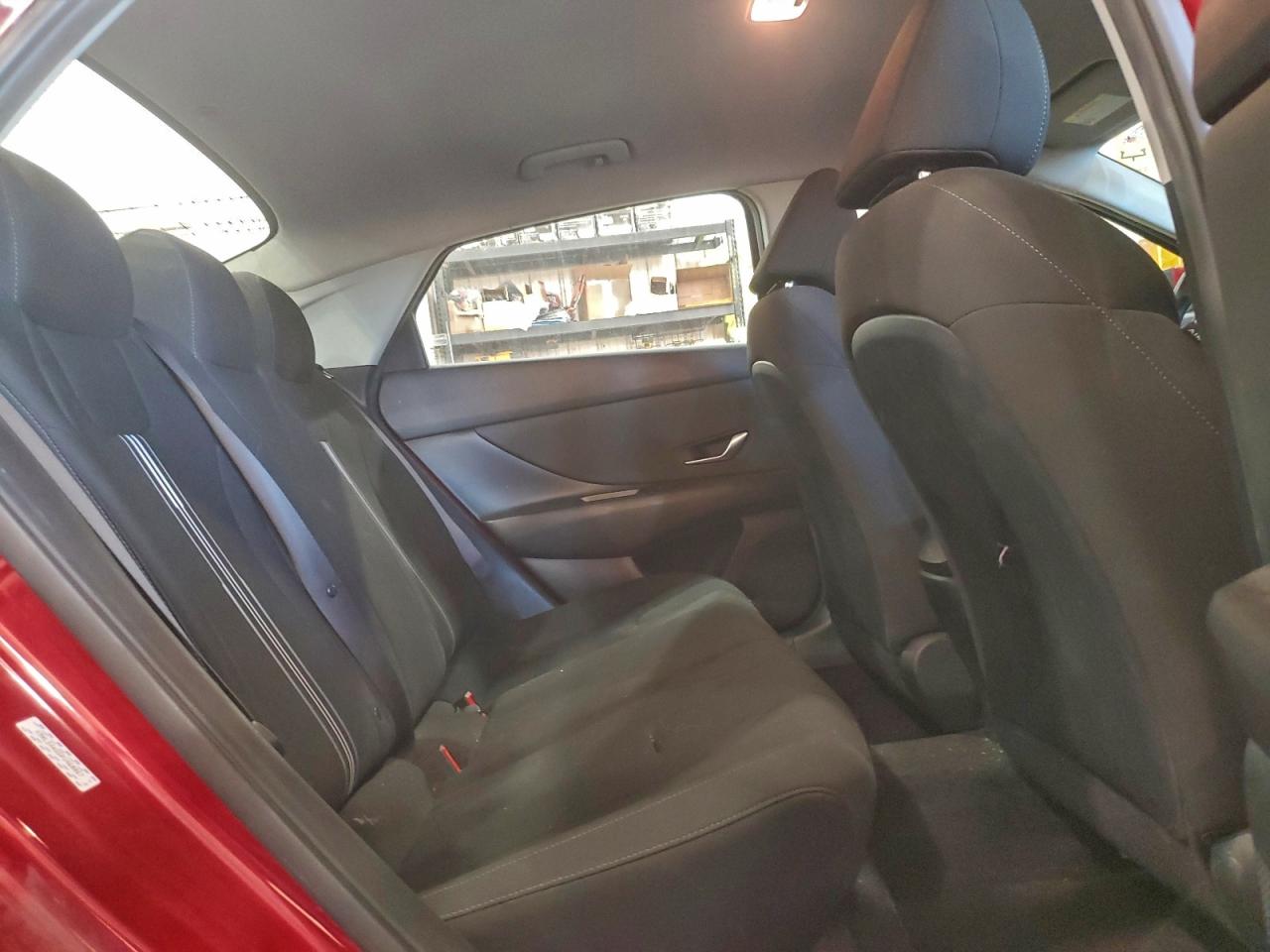 2023 HYUNDAI ELANTRA SEL photo 10