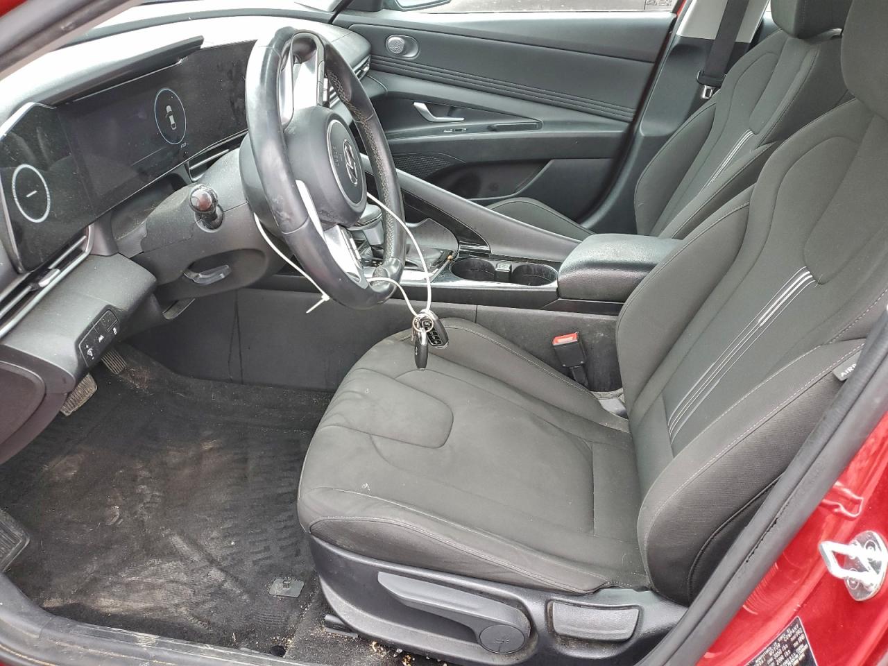 2023 HYUNDAI ELANTRA SEL photo 7