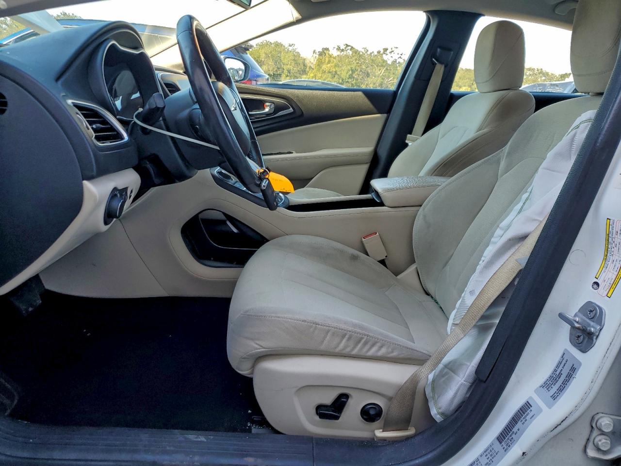 2015 CHRYSLER 200 LIMITED photo 7