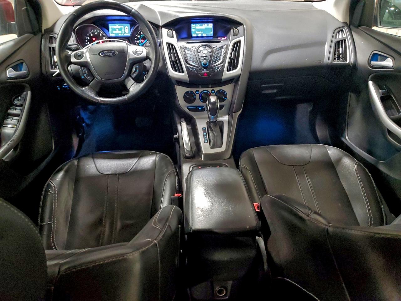 2013 FORD FOCUS SE photo 8
