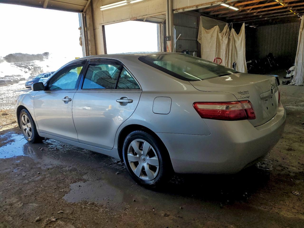 2009 TOYOTA CAMRY BASE photo 4