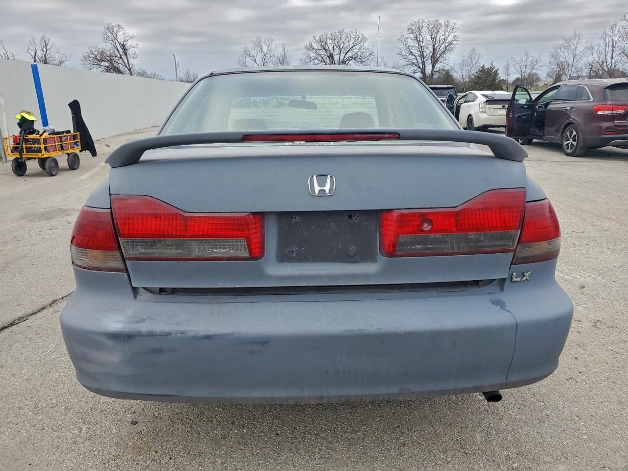 2002 HONDA ACCORD LX photo 6