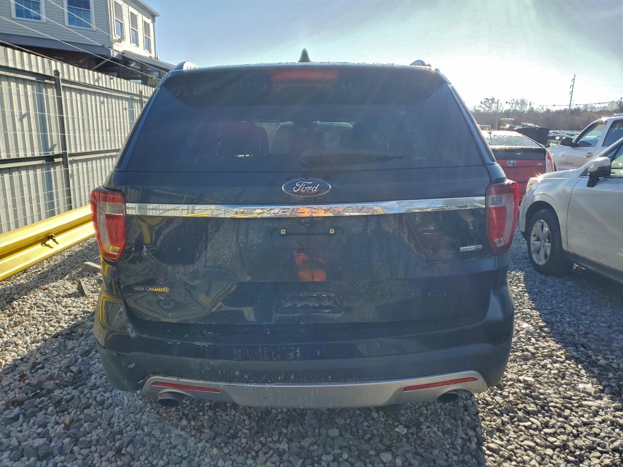 2017 FORD EXPLORER XLT photo 6