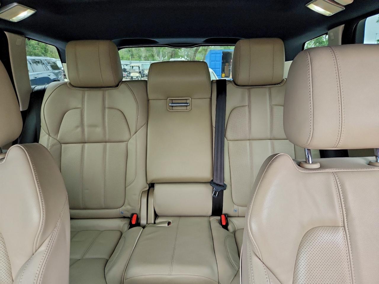2017 LAND ROVER RANGE ROVER SPORT SE photo 10