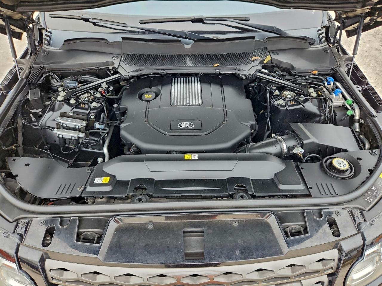 2017 LAND ROVER RANGE ROVER SPORT SE photo 12